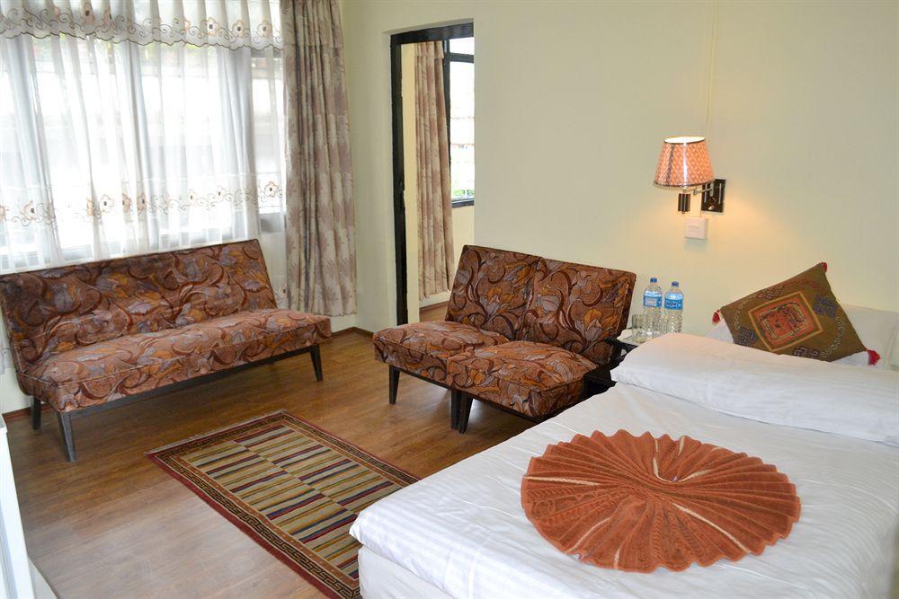 Pariwar B&B Катманду Екстер'єр фото