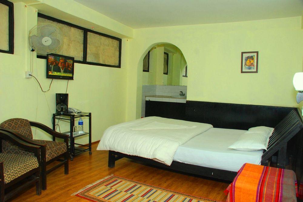 Pariwar B&B Катманду Екстер'єр фото