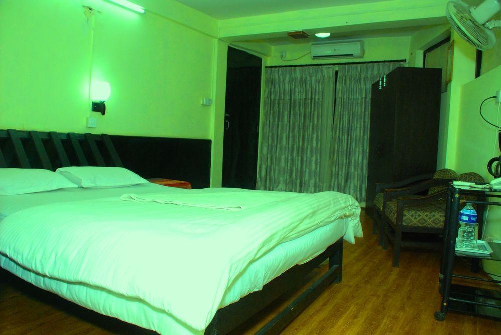 Pariwar B&B Катманду Екстер'єр фото