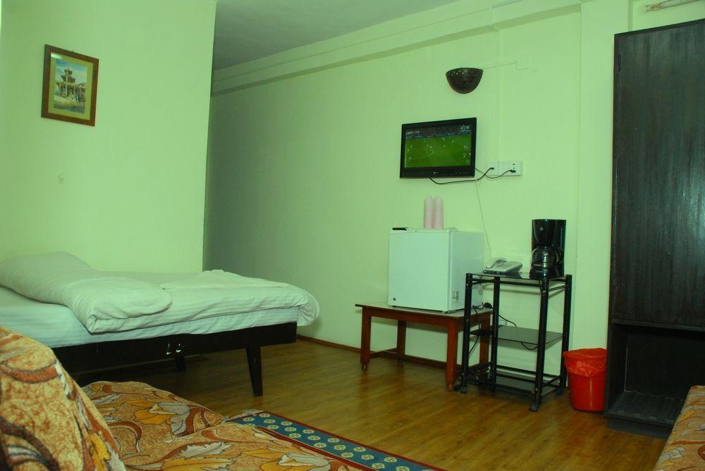 Pariwar B&B Катманду Екстер'єр фото