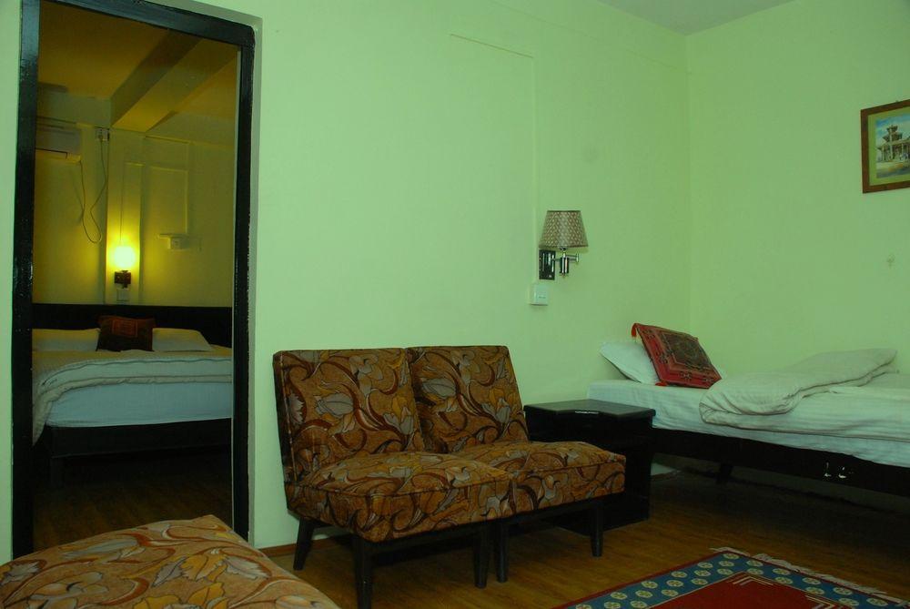 Pariwar B&B Катманду Екстер'єр фото