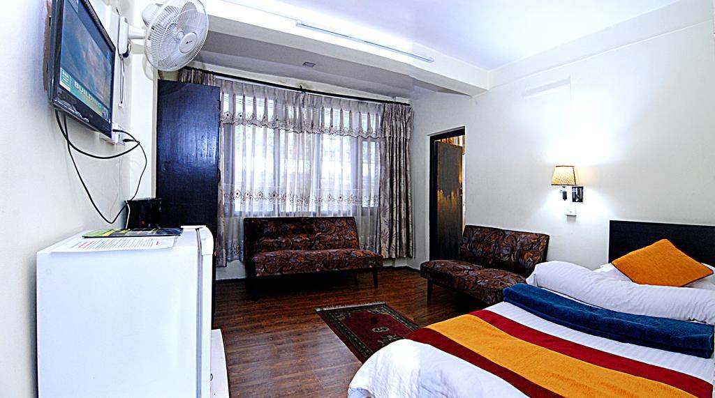Pariwar B&B Катманду Екстер'єр фото