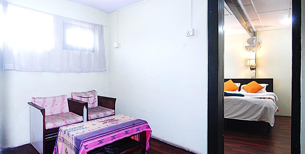 Pariwar B&B Катманду Екстер'єр фото